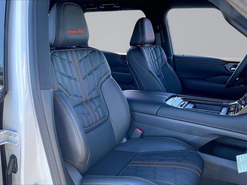New 2026 Nissan Armada PRO-4X AWD/4WD image 9