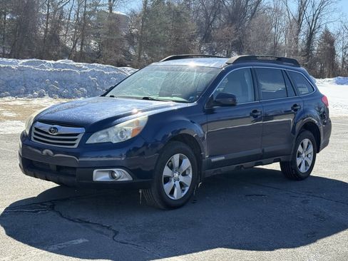 Used 2011 Subaru Outback 2.5i Premium w/ All-Weather Pkg image 4