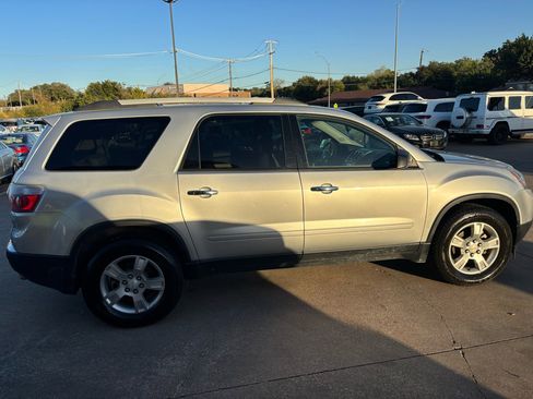 Used 2011 GMC Acadia SL w/ Preferred Package image 8
