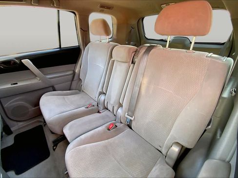 Used 2010 Toyota Highlander 2WD w/ Extra Value Pkg 2 image 18