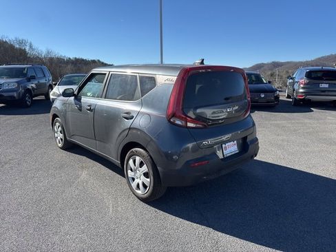 Used 2020 Kia Soul LX image 6