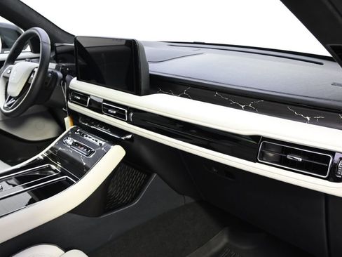 New 2026 Lincoln Aviator Black Label AWD/4WD image 15