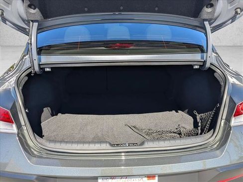 Used 2024 Hyundai Elantra Limited FWD image 6