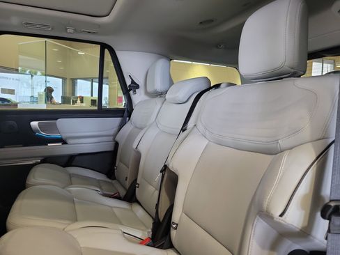 New 2025 Ford Expedition Platinum w/ Platinum Ultimate Package image 17