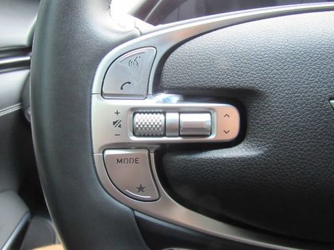 Used 2022 Genesis GV70 2.5T AWD/4WD image 38