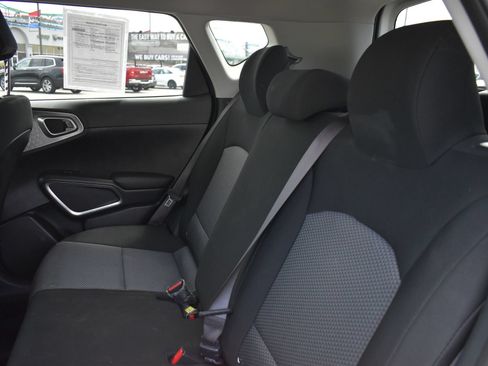 Used 2023 Kia Soul LX FWD image 14