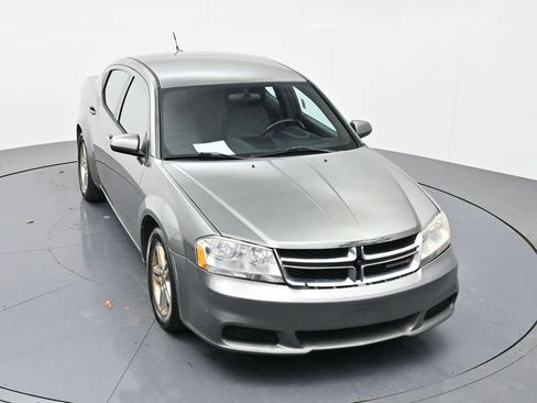 Used 2012 Dodge Avenger SXT image 35