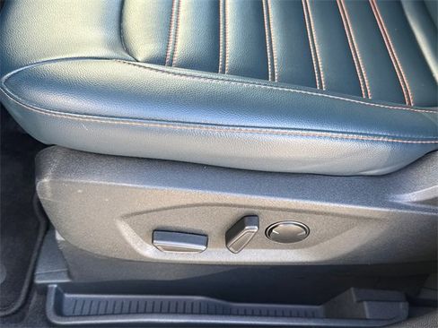 Used 2022 Ford Edge SEL w/ Sport Appearance Package image 30