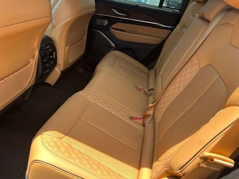 Used 2022 Jeep Grand Cherokee Summit w/ Advanced Protech Group IV image 10