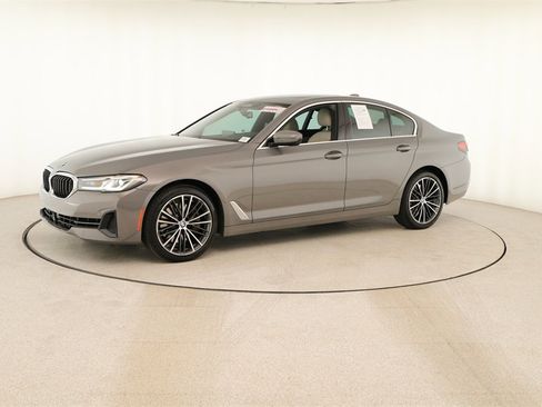 Used 2022 BMW 540i w/ M Sport Package image 13