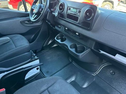 Used 2019 Mercedes-Benz Sprinter 144 image 16