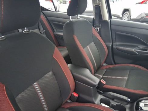 Used 2024 Nissan Versa SR image 12