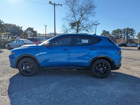 New 2024 Dodge Hornet R/T w/ R/T Blacktop Package image 8