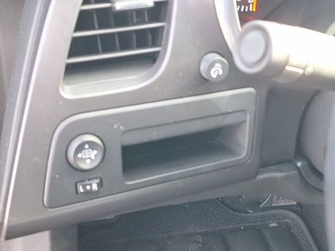 Certified 2018 Chevrolet Corvette Stingray Coupe w/ Z51 1LT image 29