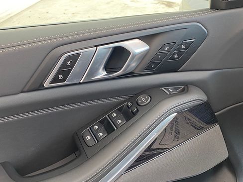 New 2026 BMW X5 xDrive50e w/ Executive Package image 25