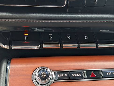Used 2020 Lincoln Aviator Reserve w/ Equipment Group 202A AWD/4WD image 32