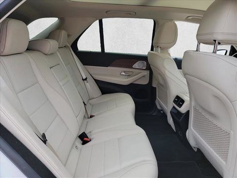 Used 2024 Mercedes-Benz GLE 450 4MATIC image 16