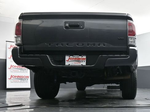 Used 2022 Toyota Tacoma TRD Sport image 37