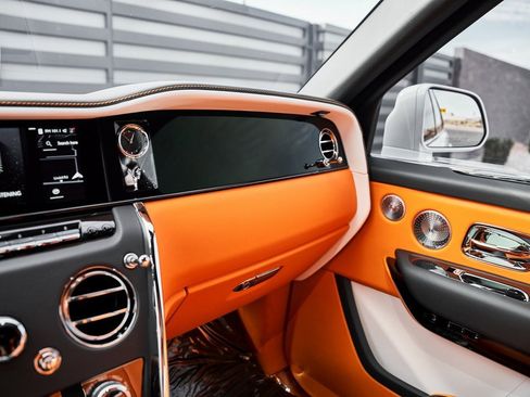 Used 2025 Rolls-Royce Cullinan image 93