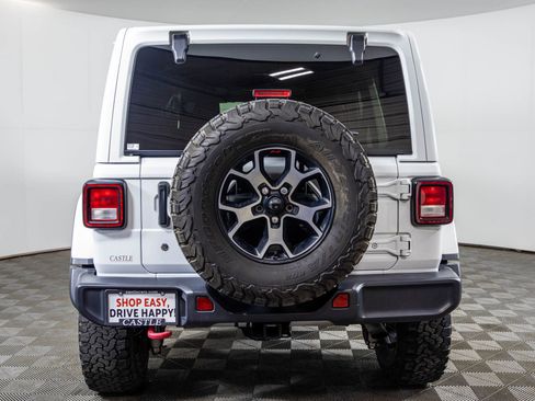Used 2018 Jeep Wrangler Unlimited Rubicon w/ Cold Weather Group AWD/4WD image 16
