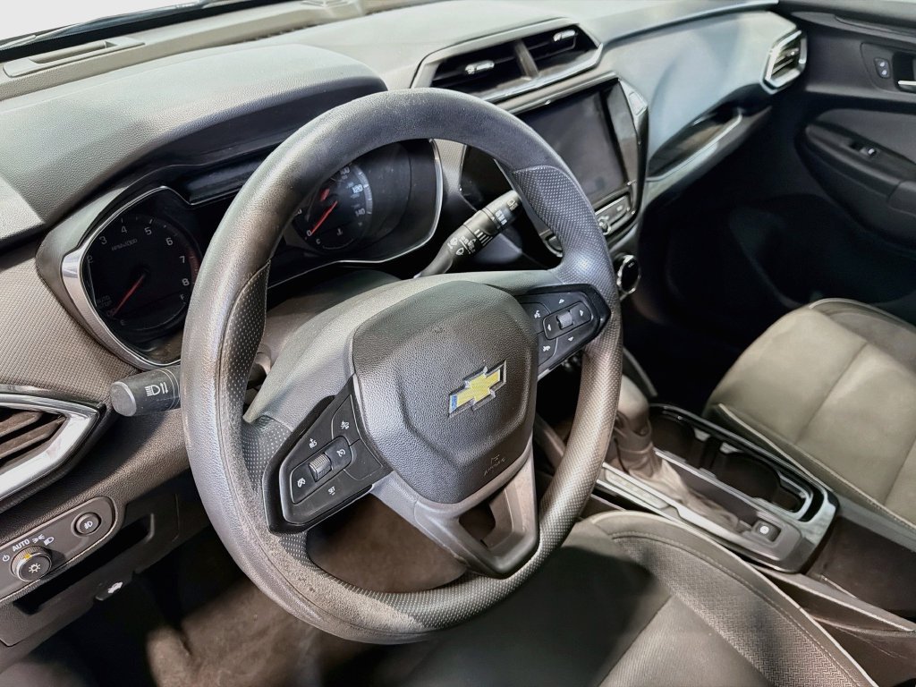 Used 2021 Chevrolet TrailBlazer LT w/ Convenience Package FWD image 8