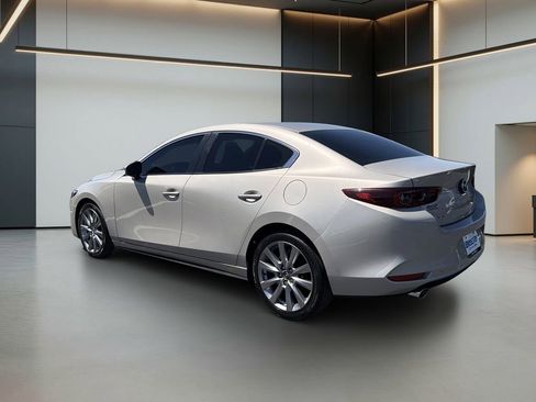 Used 2023 MAZDA MAZDA3 s FWD image 3
