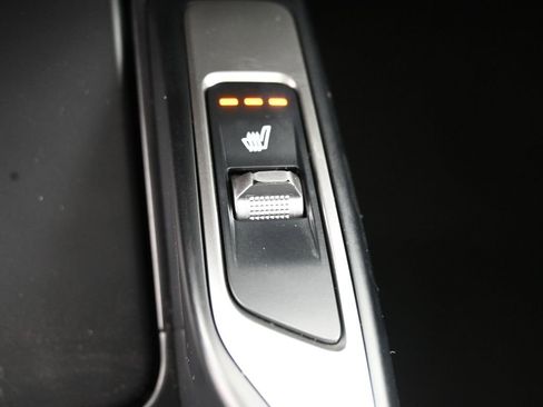 Used 2022 Kia Sorento S image 22