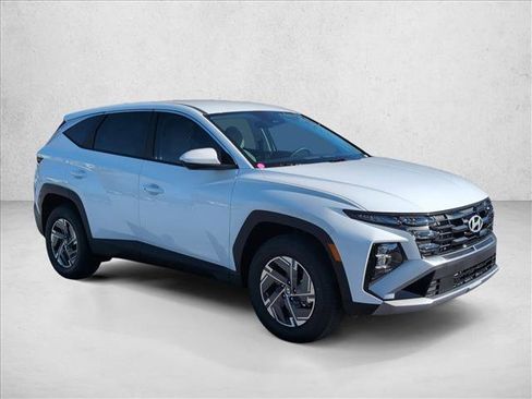 New 2026 Hyundai Tucson Blue SE image 7