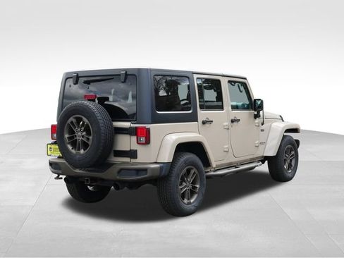 Used 2016 Jeep Wrangler Unlimited Sahara AWD/4WD image 9