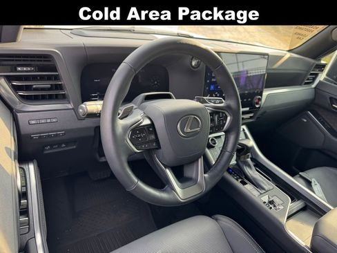 Certified 2024 Lexus GX 550 image 3