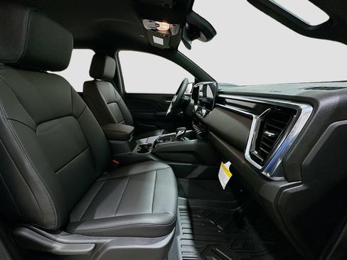 New 2026 GMC Canyon Elevation w/ Convenience Package RWD image 31