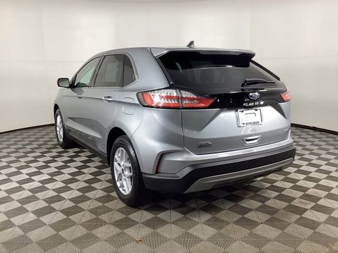Used 2024 Ford Edge SEL image 4