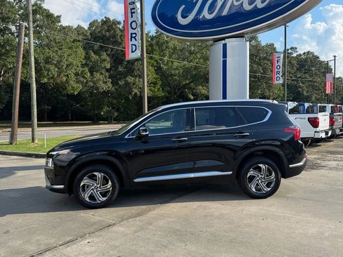 Used 2023 Hyundai Santa Fe SEL w/ Premium Package image 3