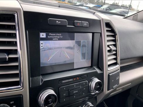 Used 2016 Ford F150 Lariat w/ Equipment Group 502A Luxury image 28