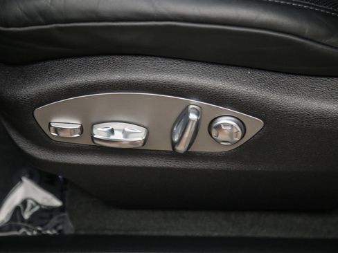 Certified 2026 Porsche Macan AWD/4WD image 25