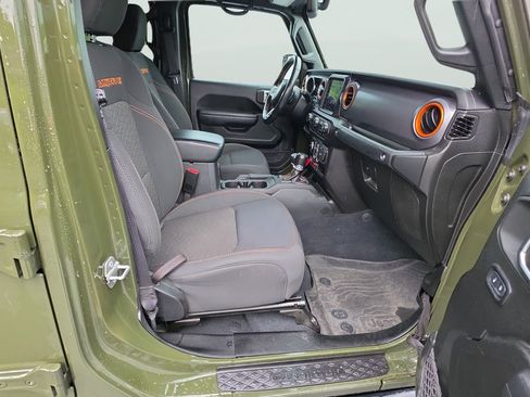 Used 2022 Jeep Gladiator Mojave w/ Cold Weather Group AWD/4WD image 18