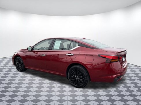 Used 2025 Nissan Altima 2.5 SV w/ SV Special Edition Package image 5