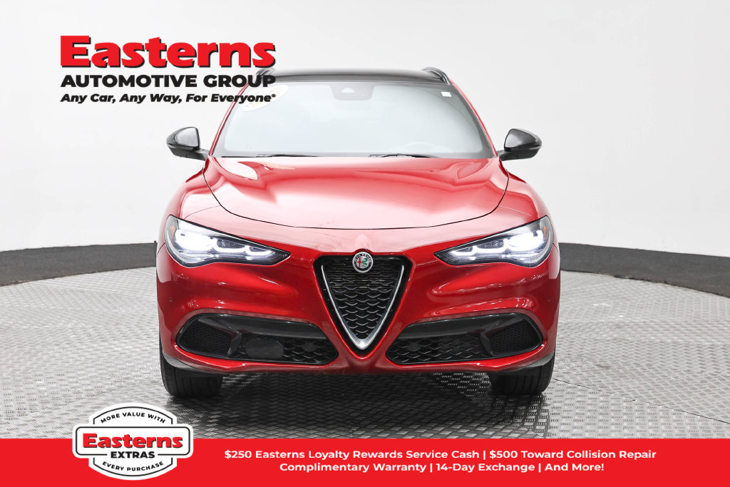 Used 2024 Alfa Romeo Stelvio Ti w/ Active Assist Plus Package AWD/4WD image 3