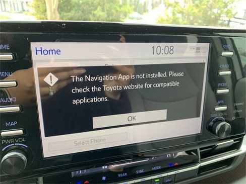 Used 2024 Toyota Sienna LE image 23