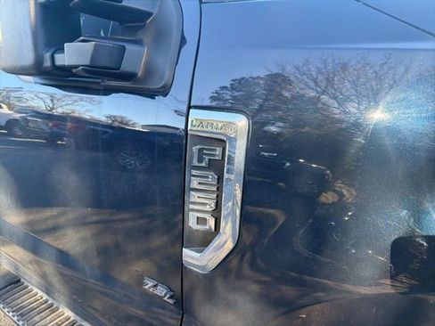Used 2022 Ford F250 Lariat w/ Lariat Ultimate Package image 10