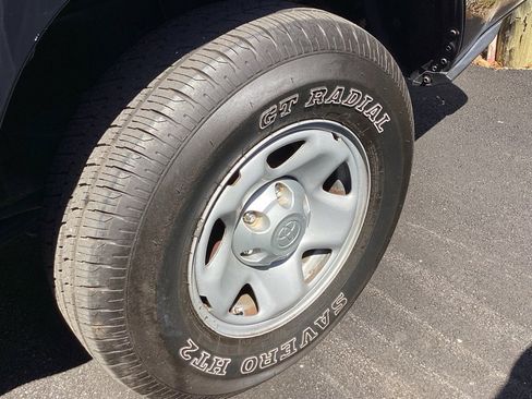 Used 2016 Toyota Tacoma SR w/ SR Convenience Package image 23