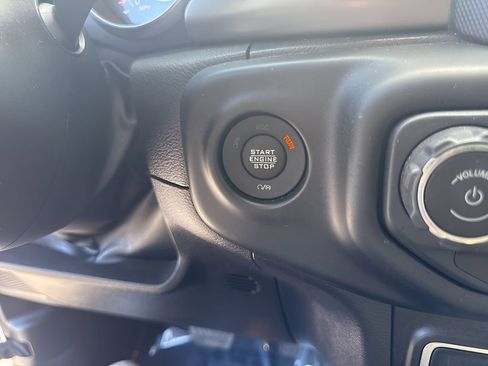 Used 2022 Jeep Wrangler Sport AWD/4WD image 19