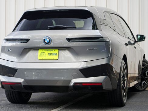 Used 2023 BMW iX xDrive50 w/ Ultimate Package 2 AWD/4WD image 5