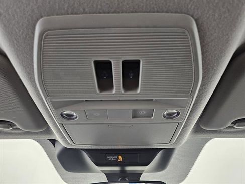 New 2025 Nissan Kicks SR w/ SR Premium Package image 32