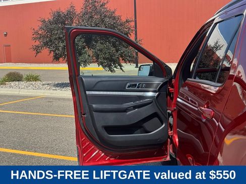 Used 2016 Ford Explorer XLT w/ Equipment Group 202A AWD/4WD image 5