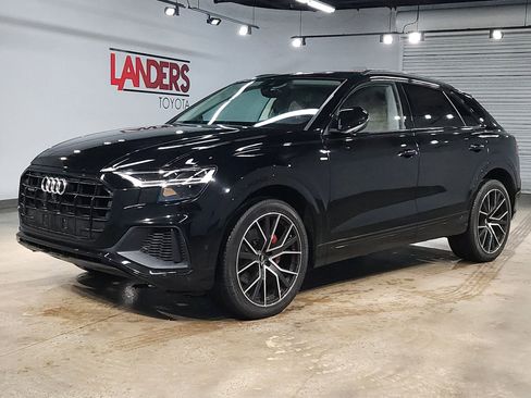 Used 2020 Audi Q8 Premium Plus w/ Premium Plus Package image 3