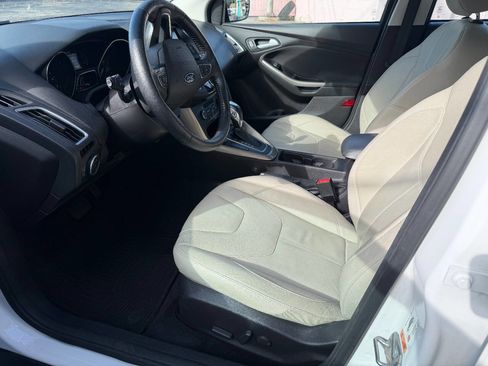 Used 2015 Ford Focus Titanium w/ Titanium Technology Package image 7