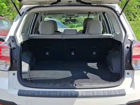 Used 2018 Subaru Forester 2.5i AWD/4WD image 27