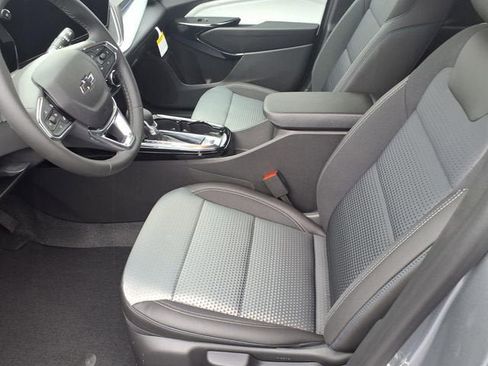 New 2026 Chevrolet Trax LT w/ Driver Confidence Package FWD image 7