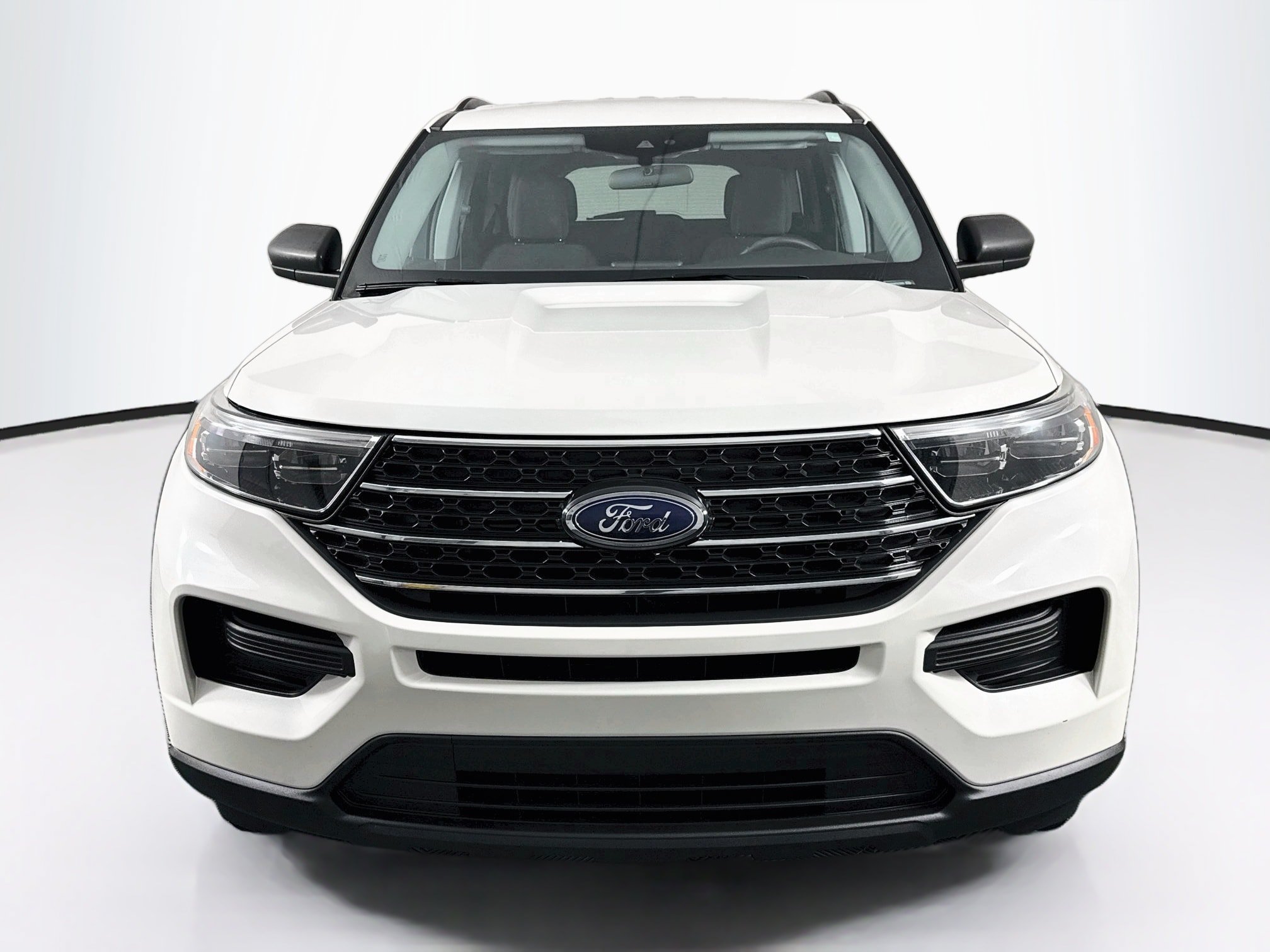Used 2023 Ford Explorer XLT AWD/4WD image 7